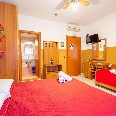 Booking Inn Rome Center Exteriör bild