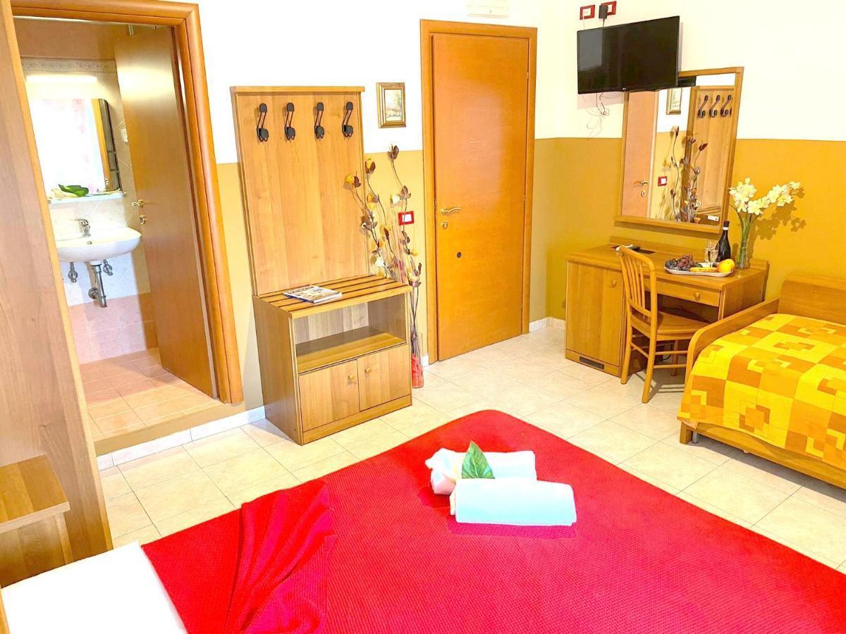 Booking Inn Rome Center Exteriör bild