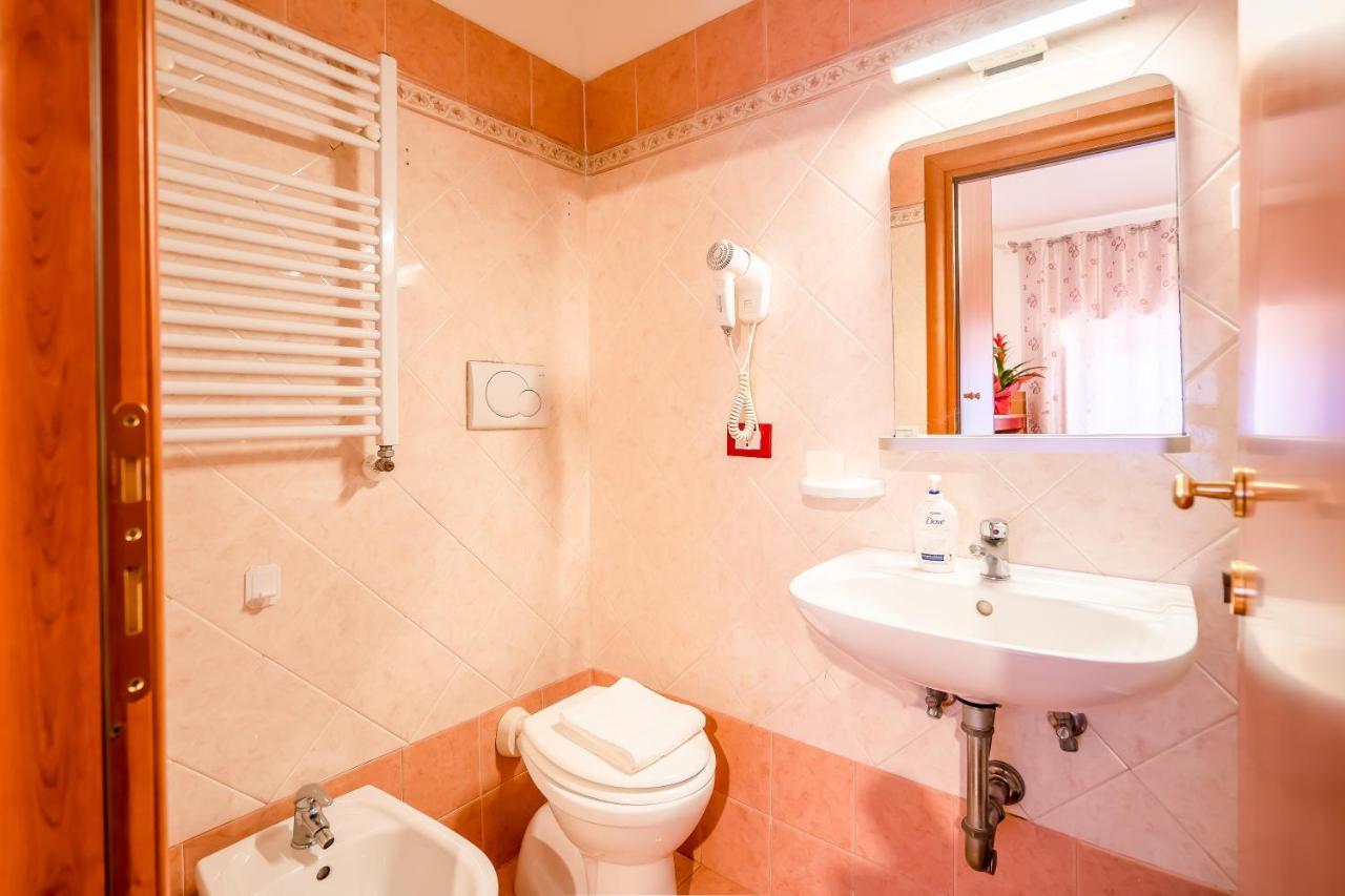 Booking Inn Rome Center Exteriör bild