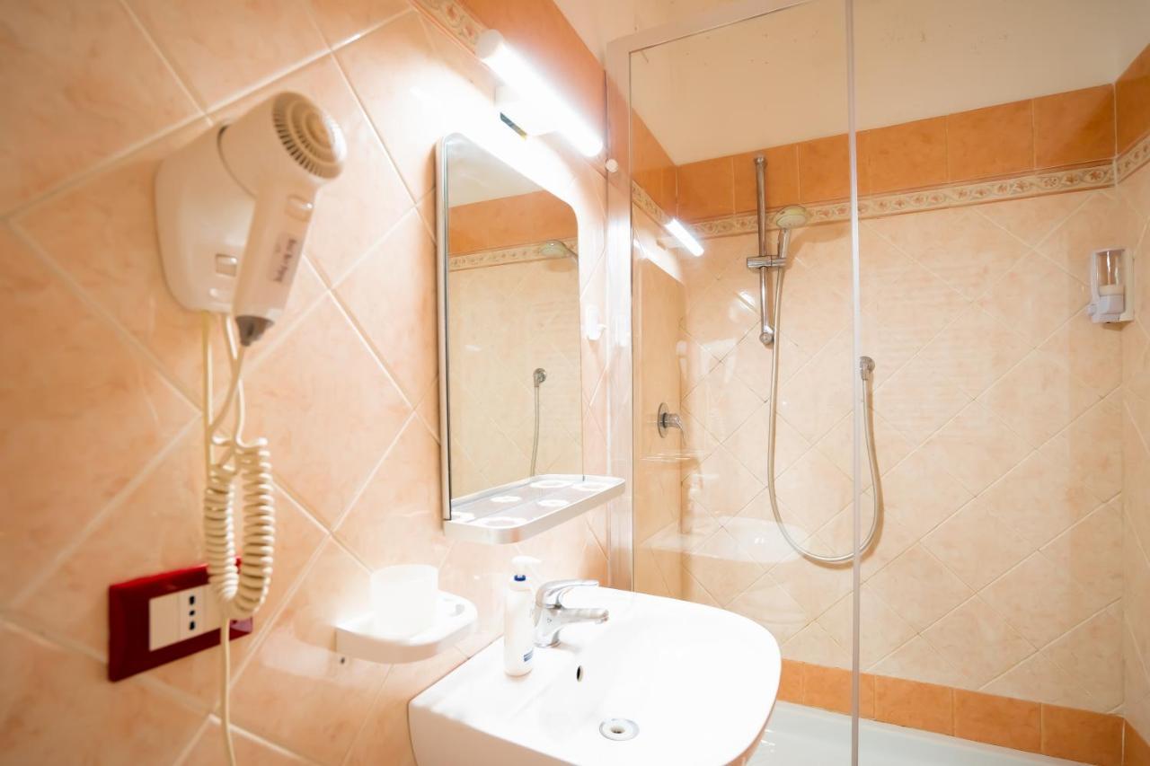 Booking Inn Rome Center Exteriör bild
