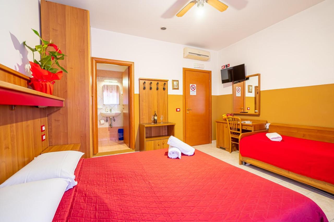 Booking Inn Rome Center Exteriör bild